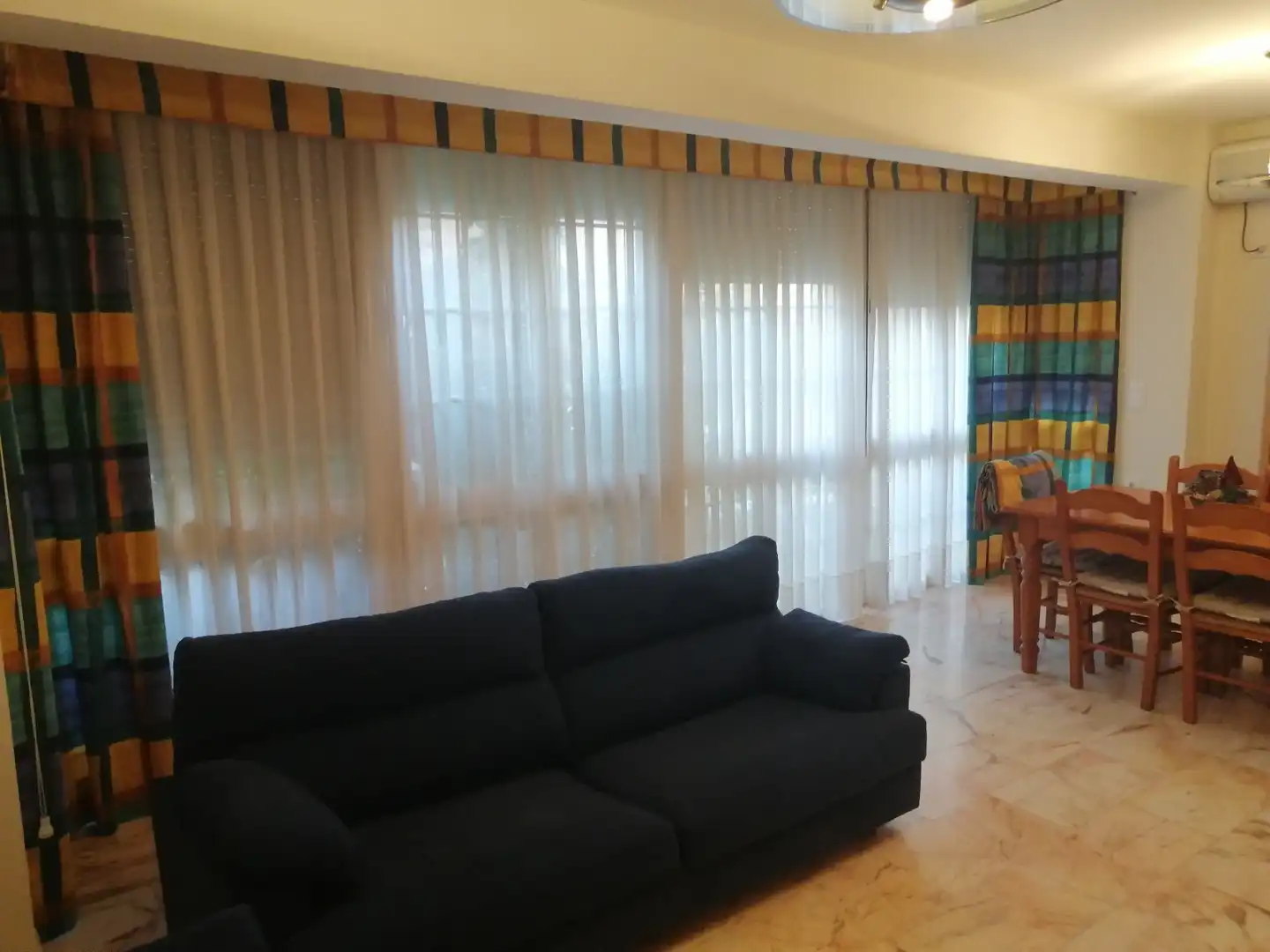 Living room of Flat for sale in Sevilla  with Air Conditioner, Furnished and Oven