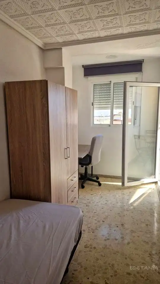 Habitación de Piso de alquiler en Moncada con Terraza, Amueblado y Balcón