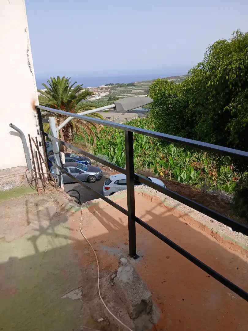 Maison à vendre à Calle del Verode 2