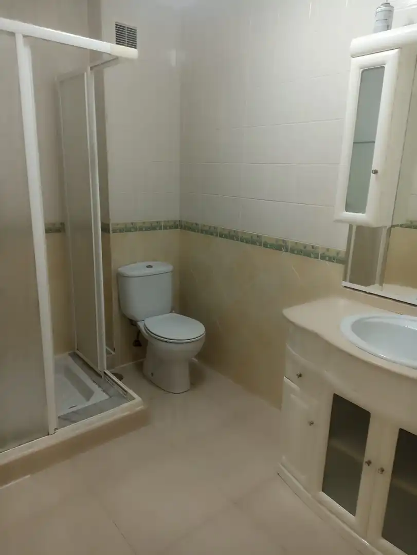 Baño de Piso en venta en Carballo con Calefacción y Amueblado