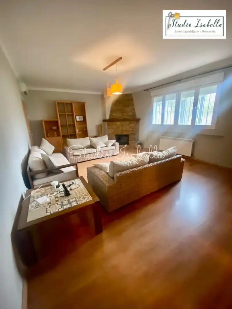 Sala d'estar de Casa o xalet en venda en Nambroca amb Aire condicionat, Calefacció i Jardí privat