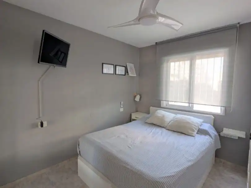 Habitación de Apartamento de alquiler en Benicasim / Benicàssim con Calefacción, Trastero y Amueblado