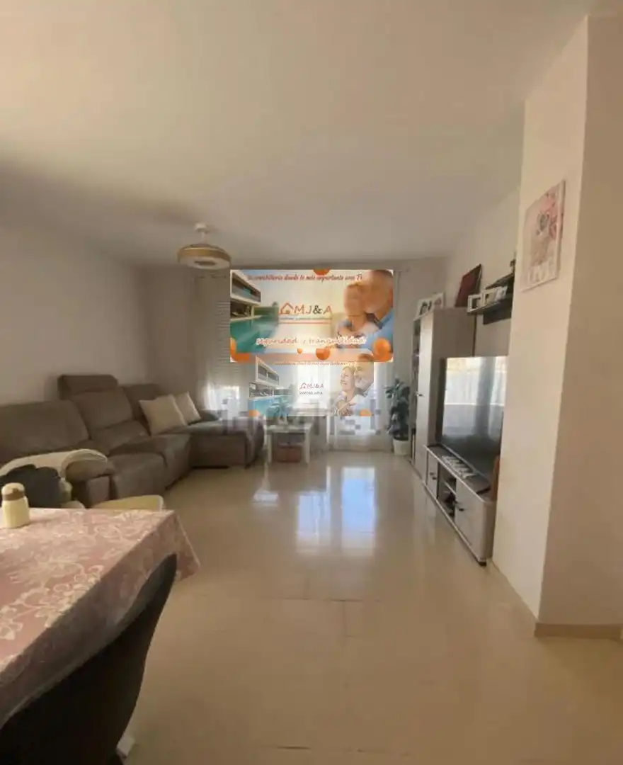 Sala d'estar de Pis en venda en Castellón de la Plana / Castelló de la Plana amb Terrassa, Forn i Balcó