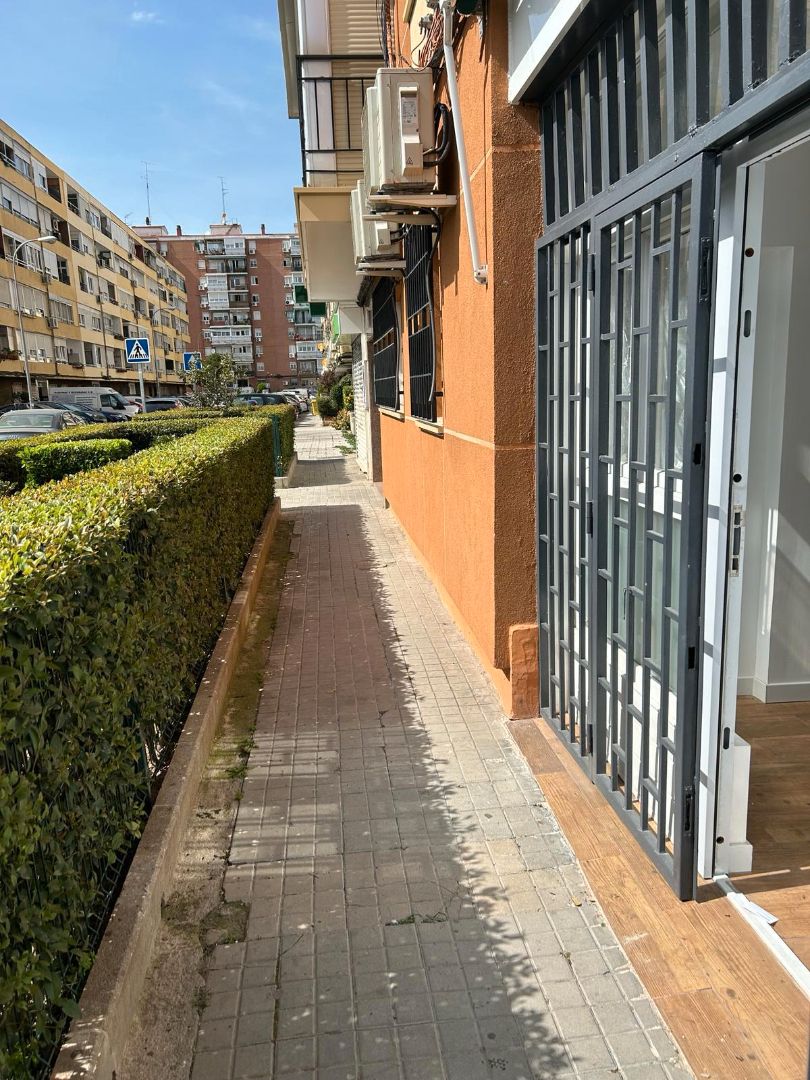 Vista exterior de Oficina en venda en  Madrid Capital amb Aire condicionat i Calefacció