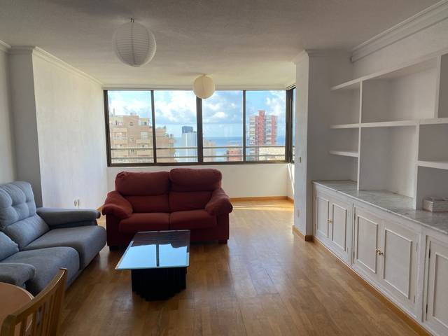 Piso en Alquiler en Carrer Zeus en Albufereta