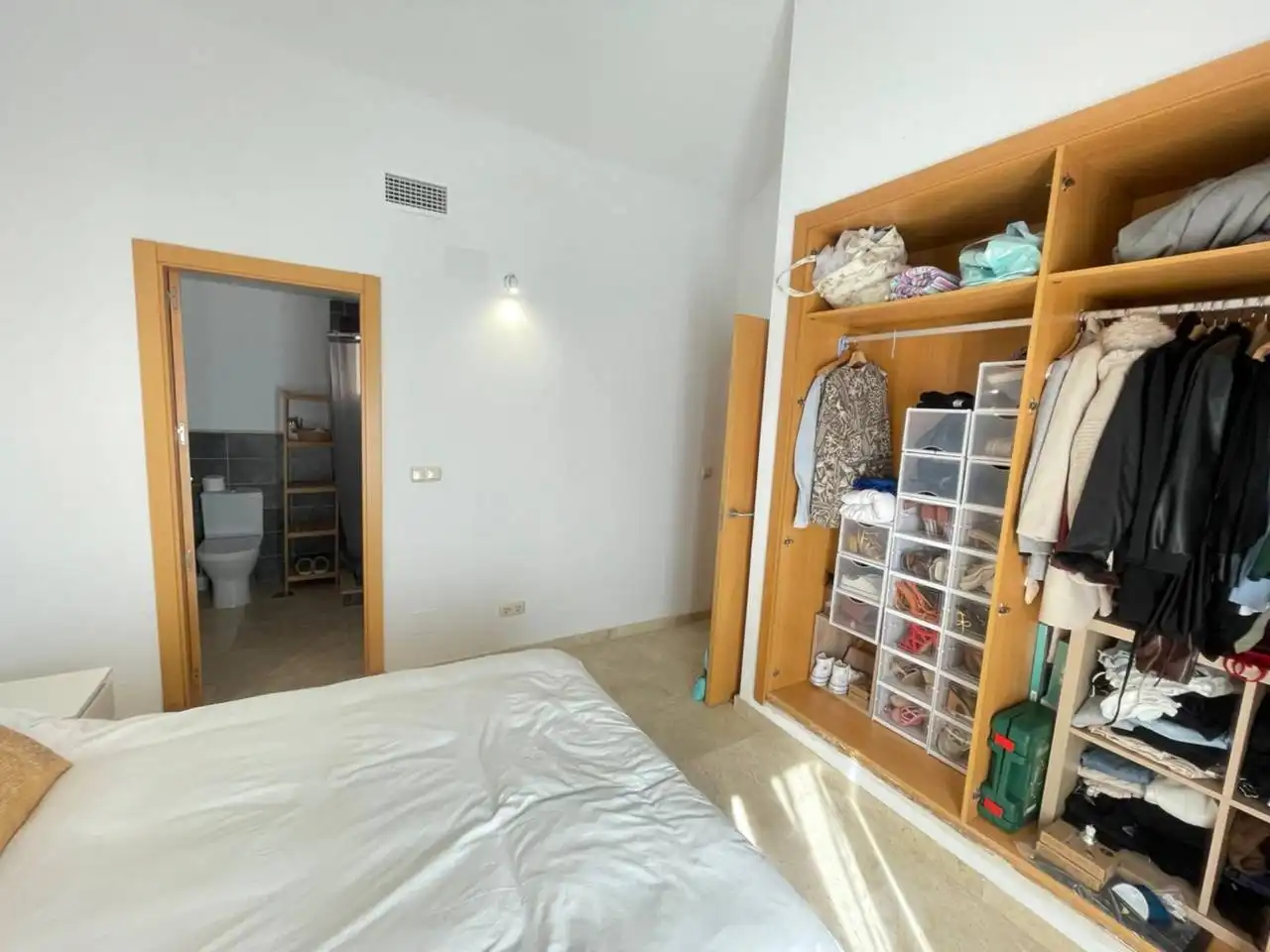 Habitación de Casa adosada en venta en Casares con Jardín privado, Terraza y Piscina