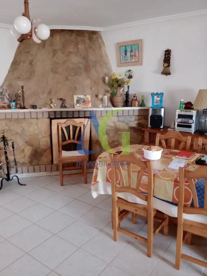 Comedor de Casa o chalet en venta en Fresno de la Vega con Calefacción, Jardín privado y Terraza