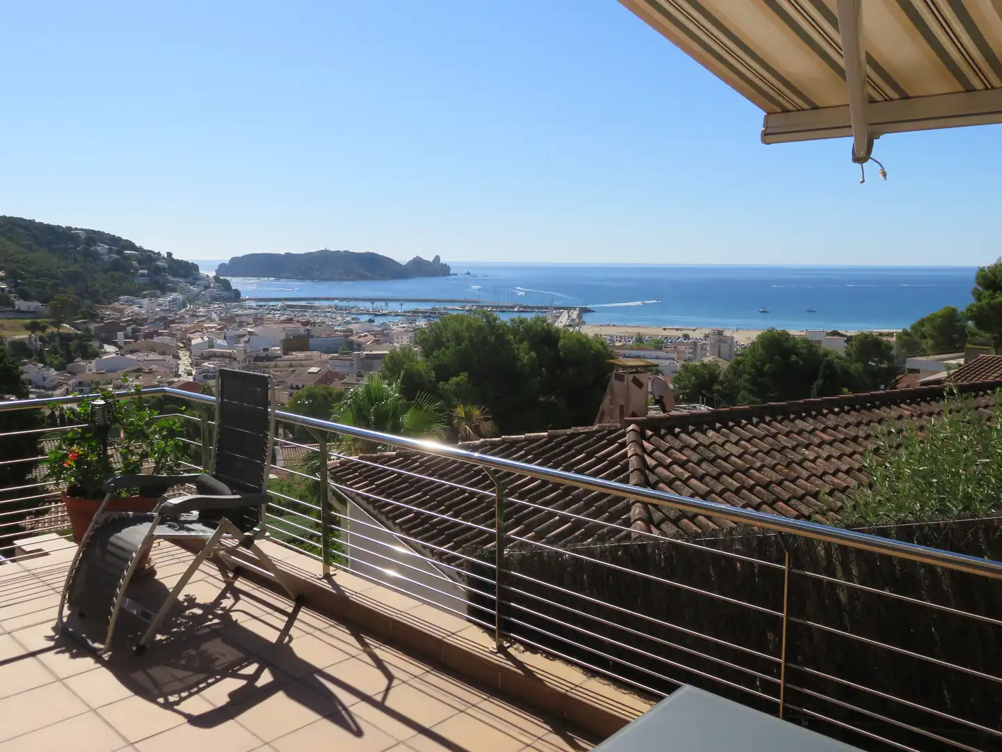 Terraza de Casa o chalet en venta en L'Estartit con Jardín privado, Piscina y Amueblado