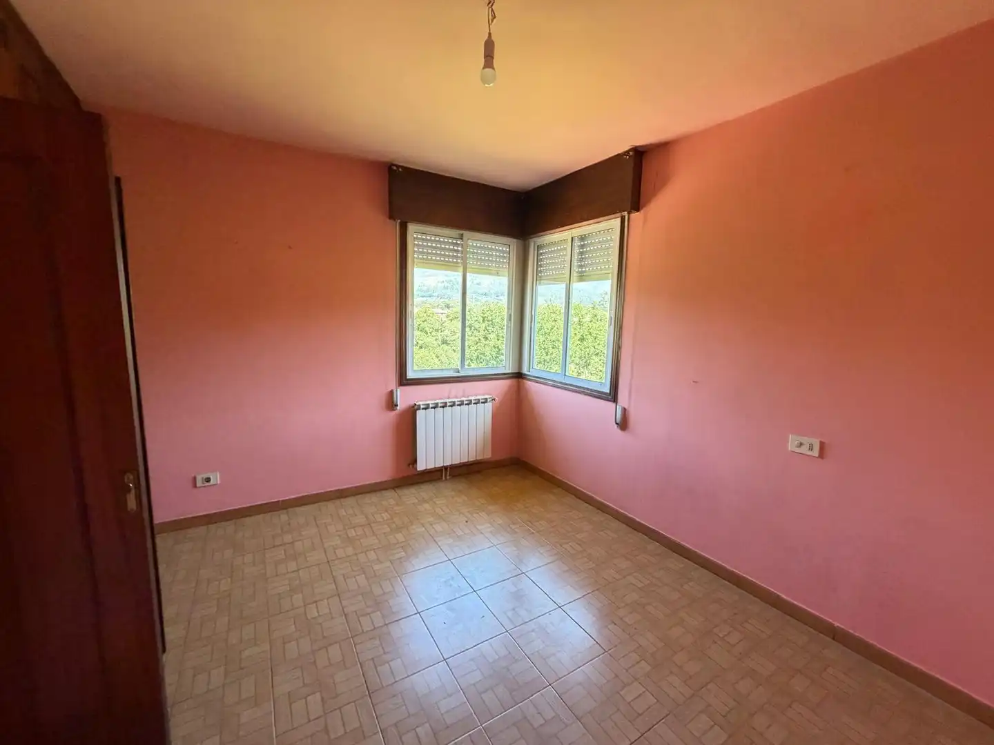 Dormitori de Casa o xalet en venda en A Cañiza   amb Calefacció, Jardí privat i Terrassa