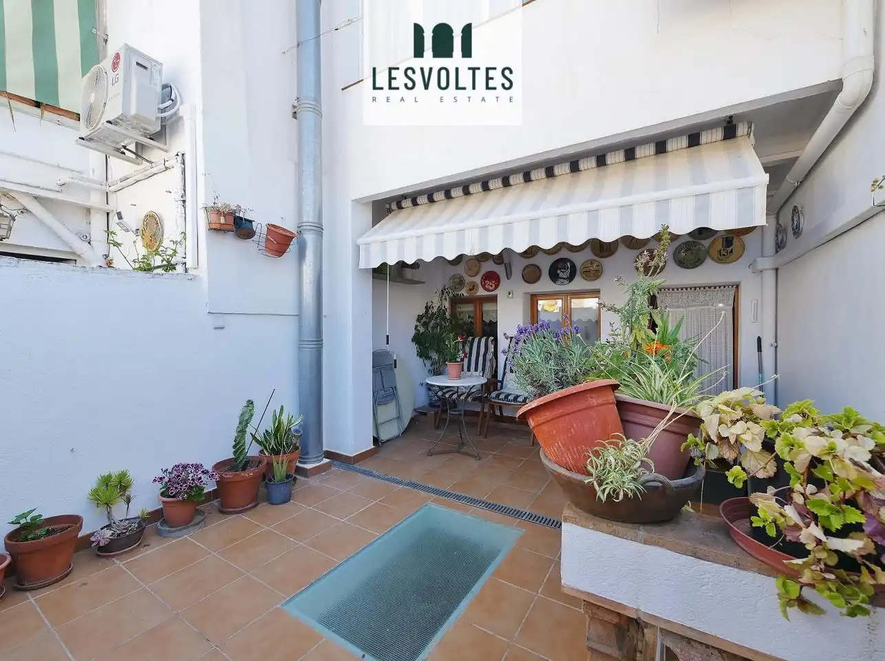 Vista exterior de Casa adosada en venta en Palamós con Aire acondicionado, Calefacción y Jardín privado
