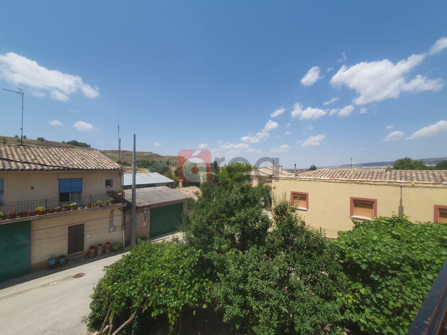 Vista exterior de Casa o xalet en venda en Cuenca Capital amb Calefacció, Terrassa i Traster