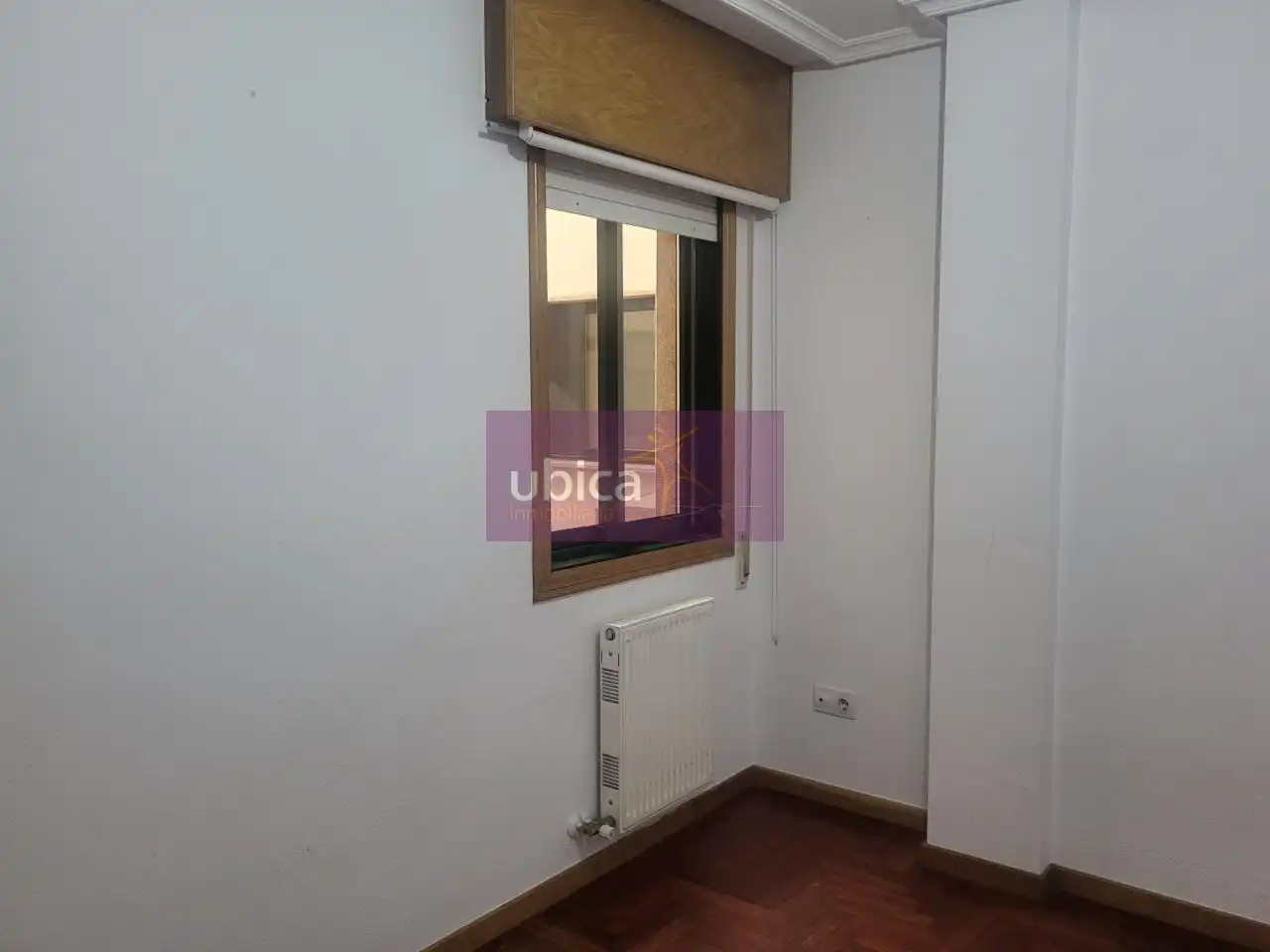Dormitori de Pis en venda en Ponteareas amb Calefacció, Parquet i Terrassa