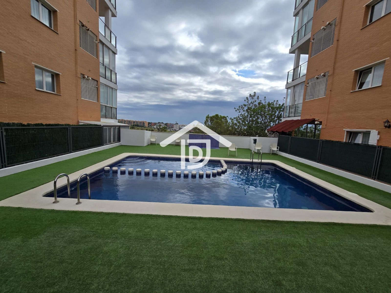 Piscina de Piso en venta en Paterna con Aire acondicionado, Calefacción y Terraza