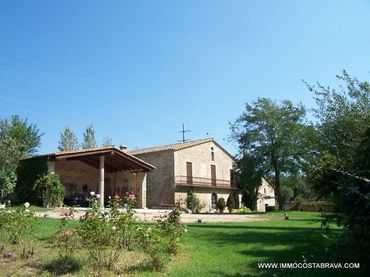 Casa rustica con giardino in vendita a Llagostera