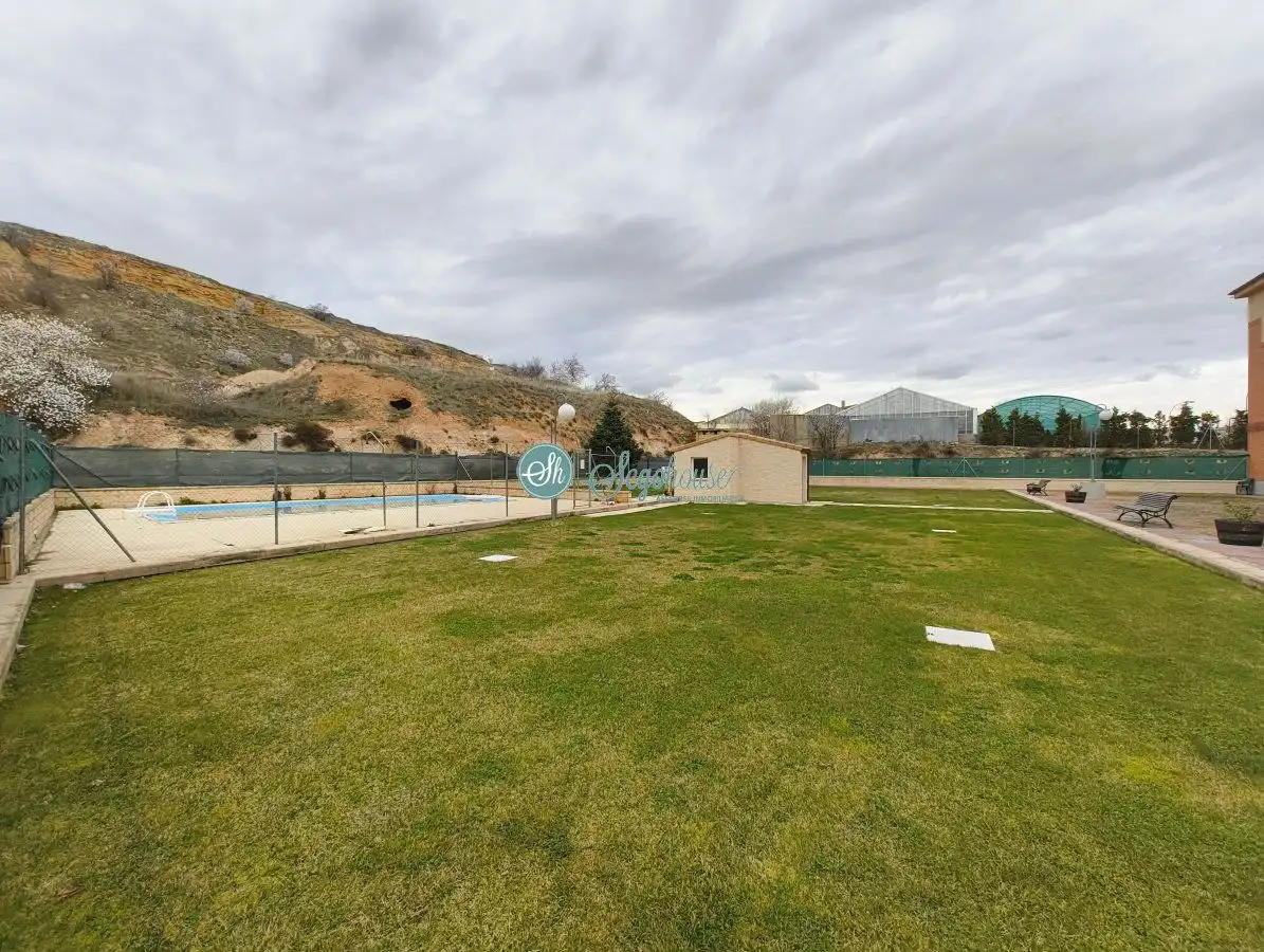 Flat for sale in Segovia  with Heating, Storage room and Furnished