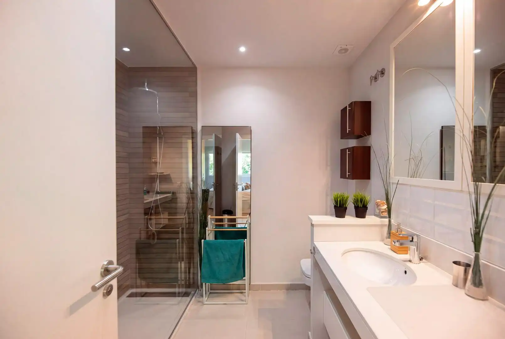 Badezimmer von Einfamilien-Reihenhaus zum Verkauf in Torrelodones mit Heizung, Privatgarten und Gemeinschaftspool