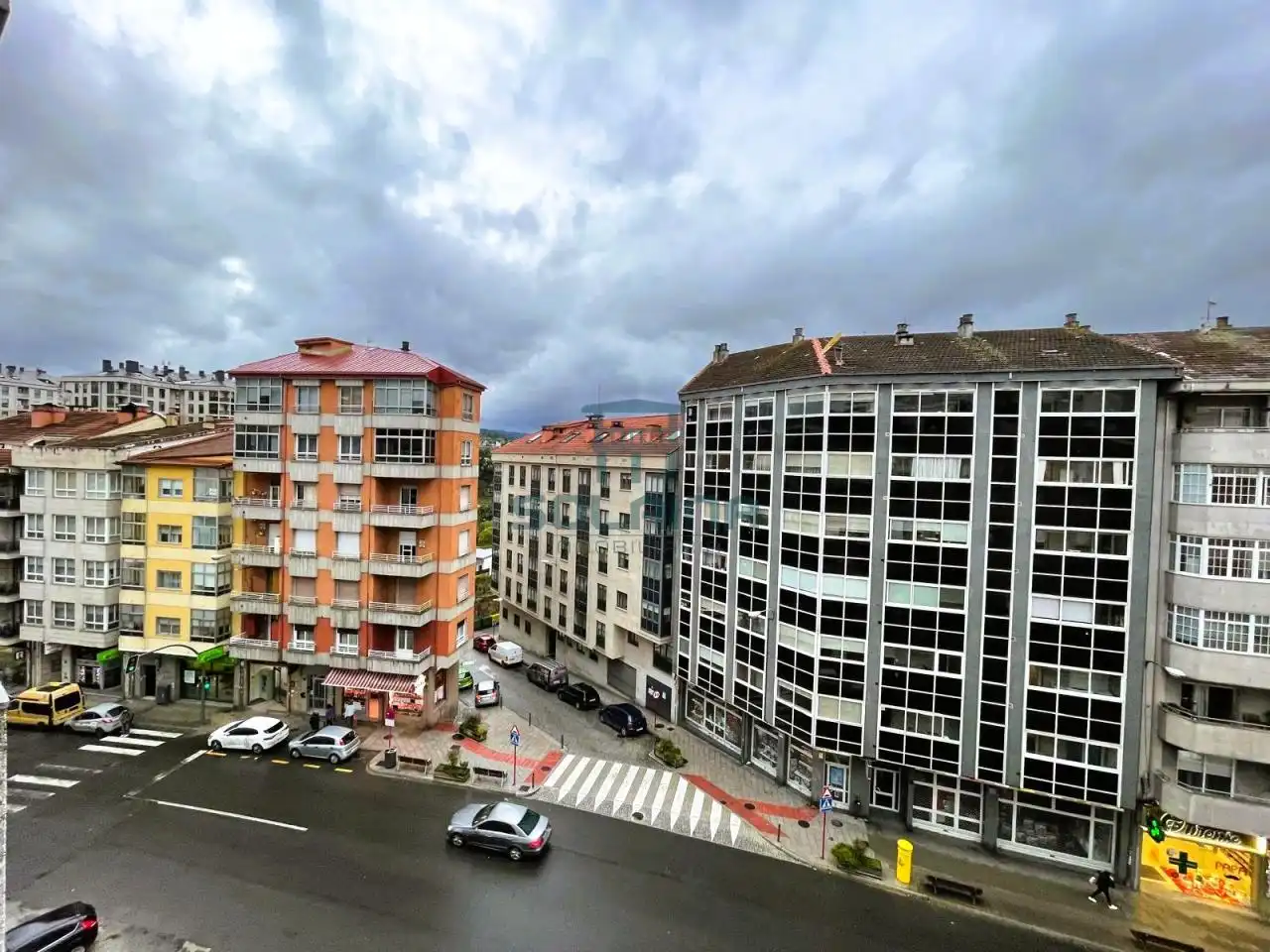Vista exterior de Piso en venta en Ourense Capital  con Calefacción, Parquet y Balcón