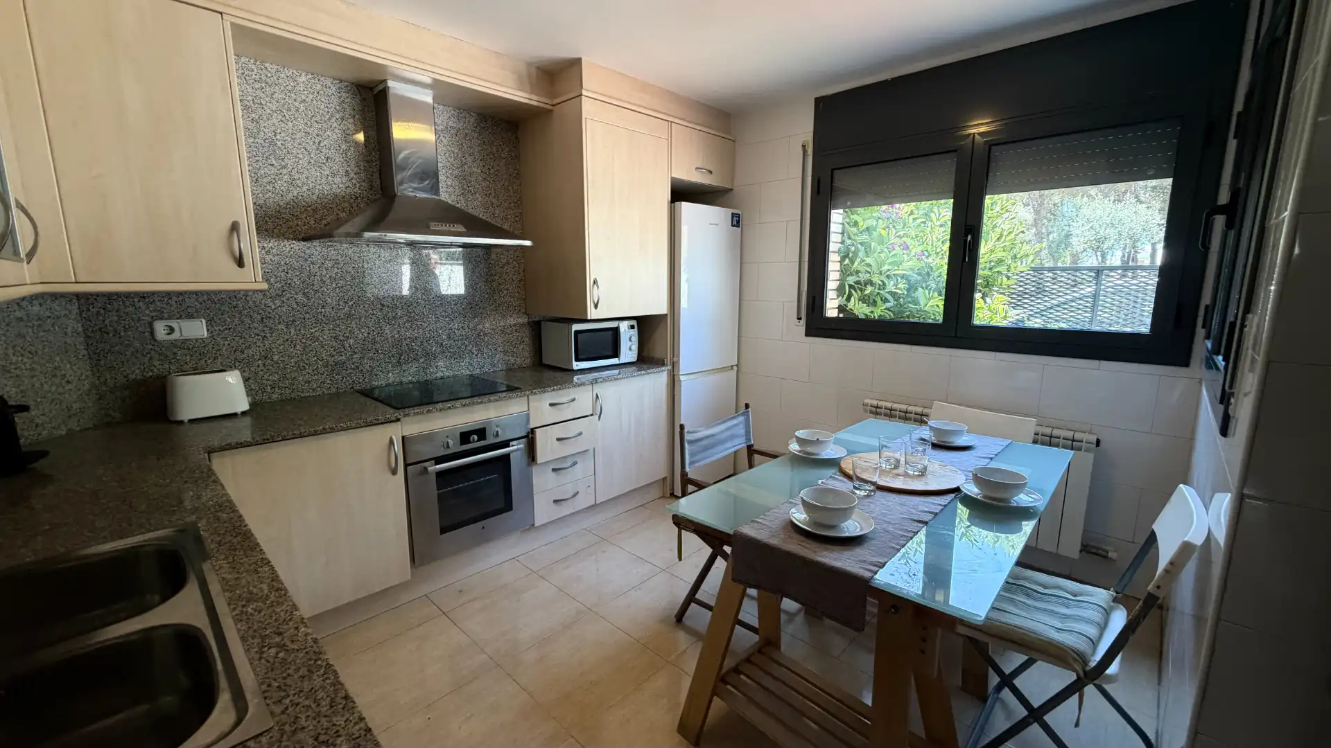 Cuina de Casa o xalet en venda en Torredembarra amb Aire condicionat, Calefacció i Terrassa
