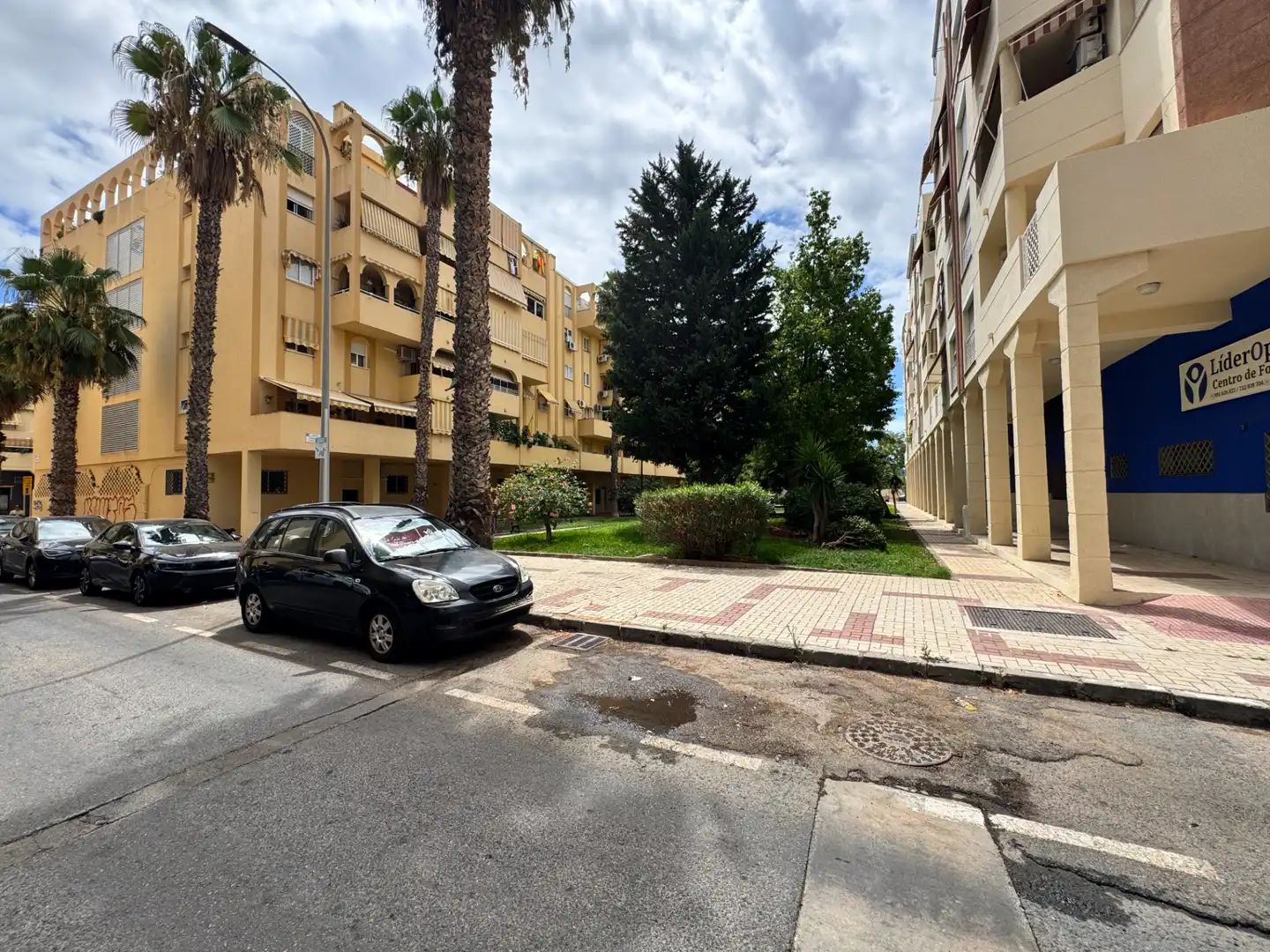Vista exterior de Pis per a compartir en Málaga amb Aire condicionat, Terrassa i Moblat