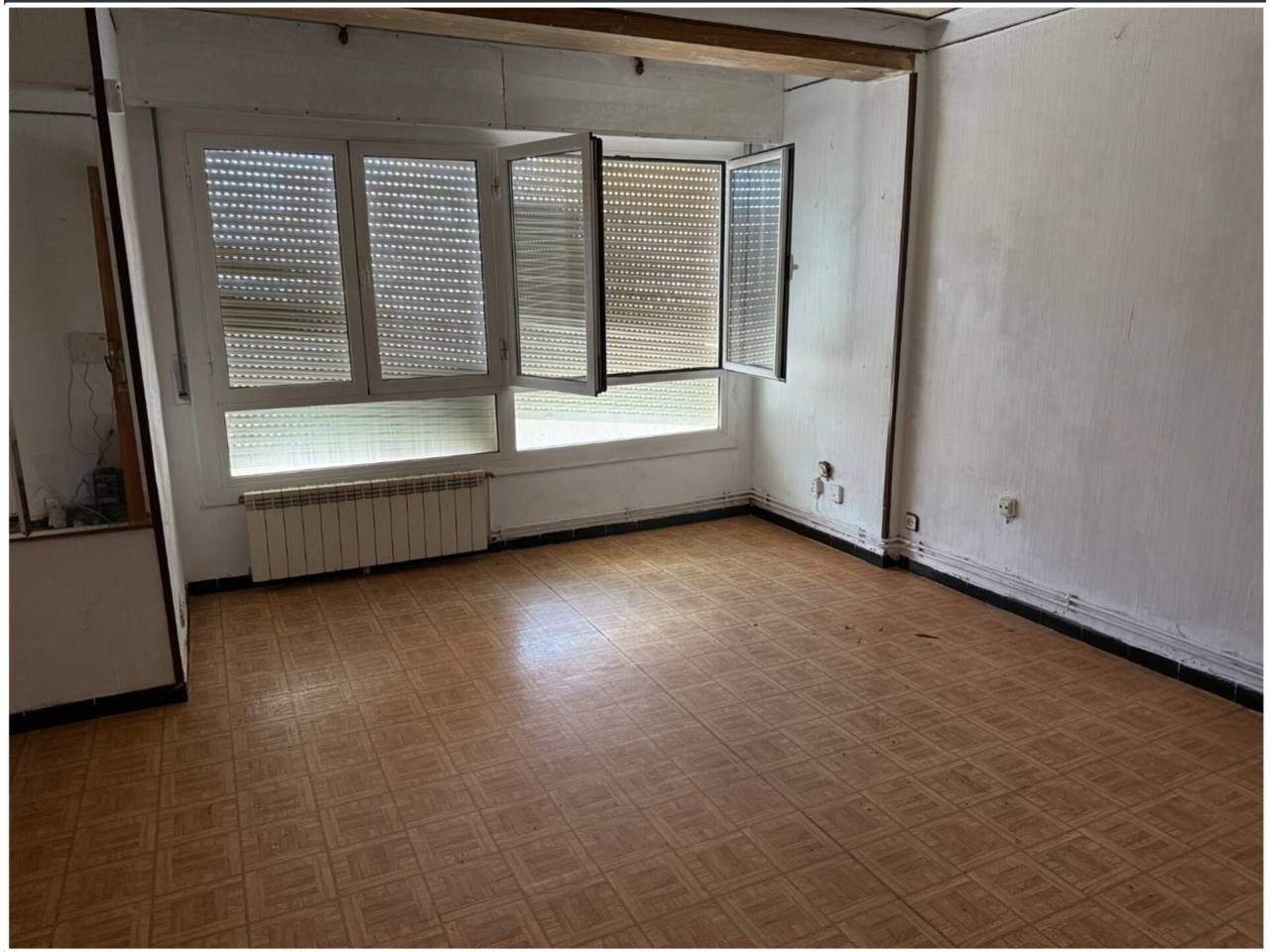Bedroom of Flat for sale in Girona Capital  with Heating and Balcony