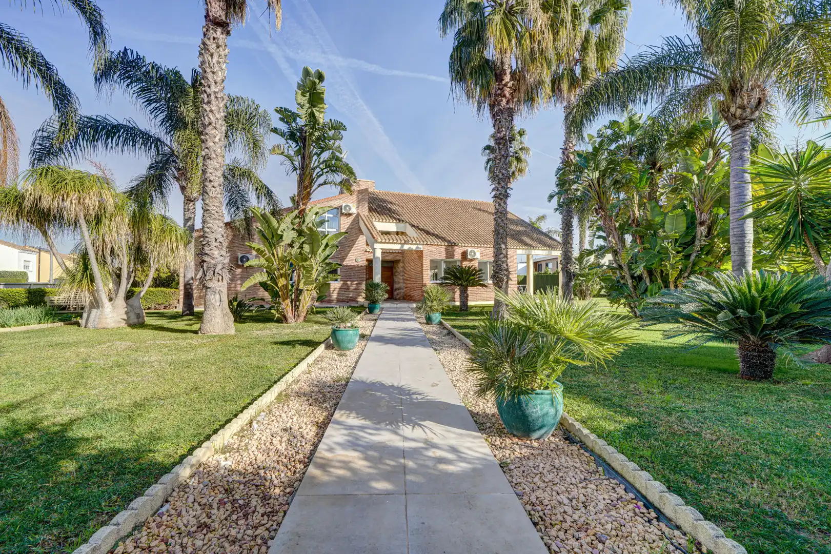 Exterior view of Houses for sale in San Antonio de Benagéber  with Heating, Private garden and Swimming Pool
