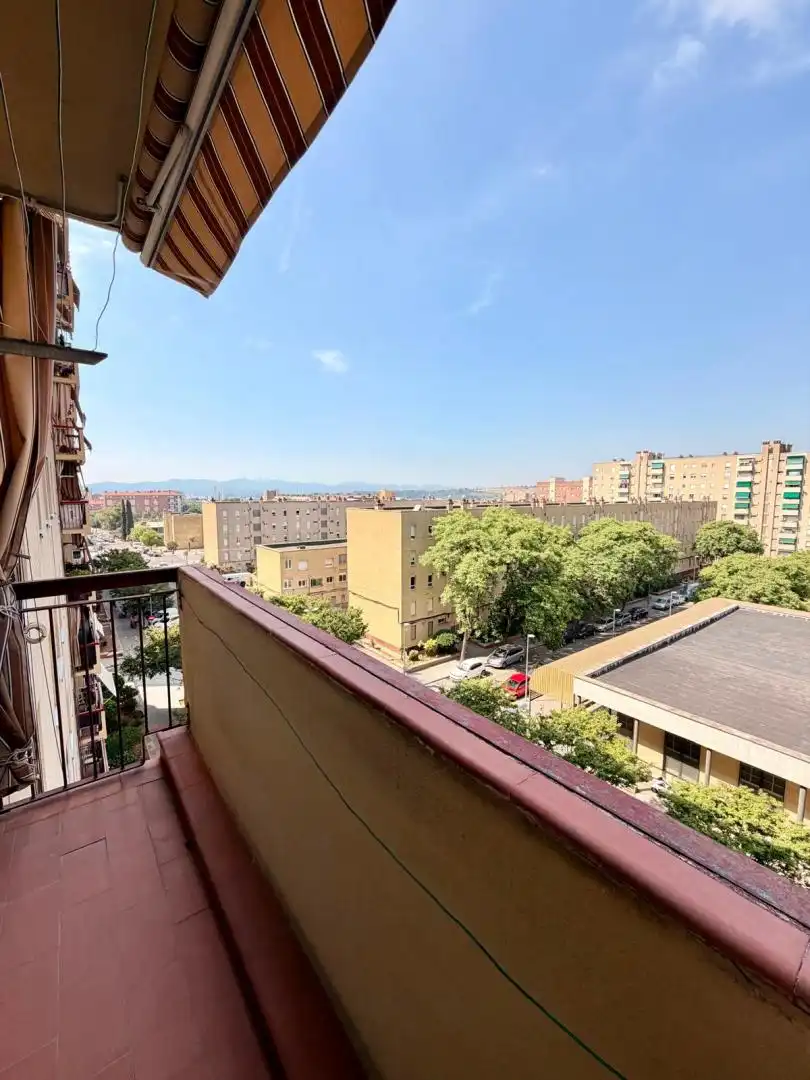 Exterior view of Flat for sale in Sabadell  with Balcony