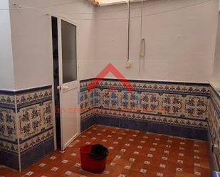 Cuina de Casa adosada en venda en Utrera amb Traster