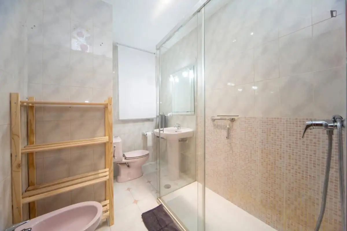 Room in Pajaritos