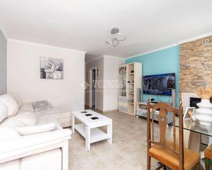 Sala d'estar de Casa adosada en venda en  Almería Capital amb Aire condicionat