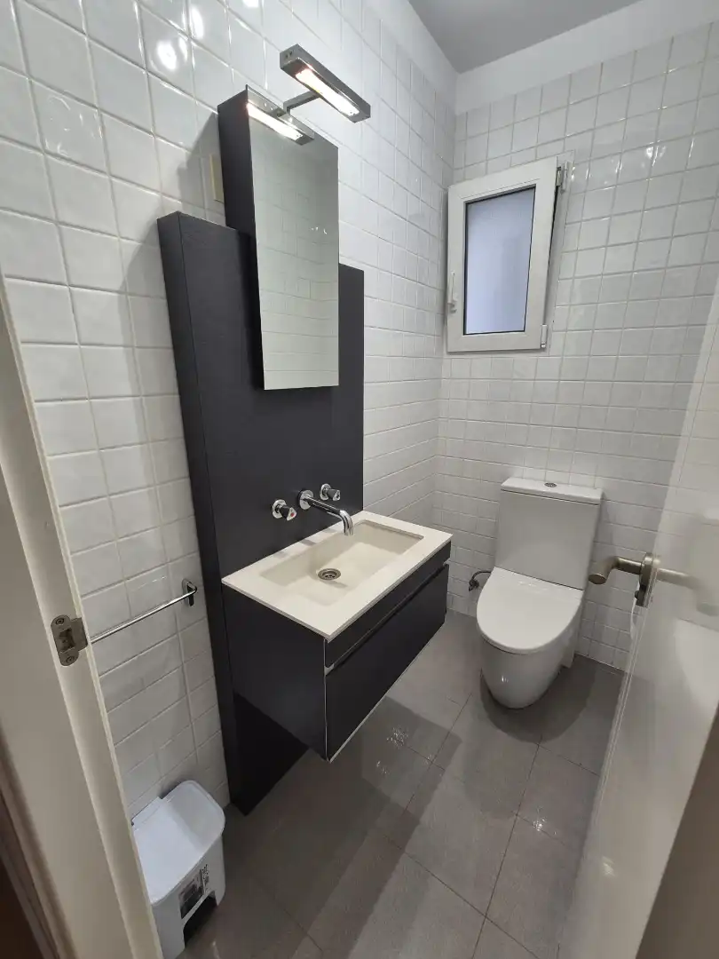 Badezimmer von Wohnung zur Miete in Cartagena mit Klimaanlage, Heizung und Parkett