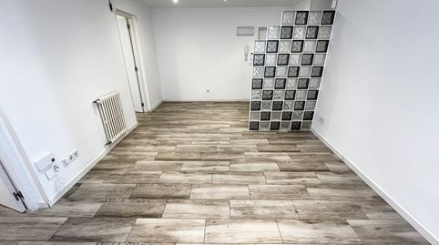 Foto 3 de Piso en venta en Calle de Piedrabuena, Almendrales, Madrid Capital