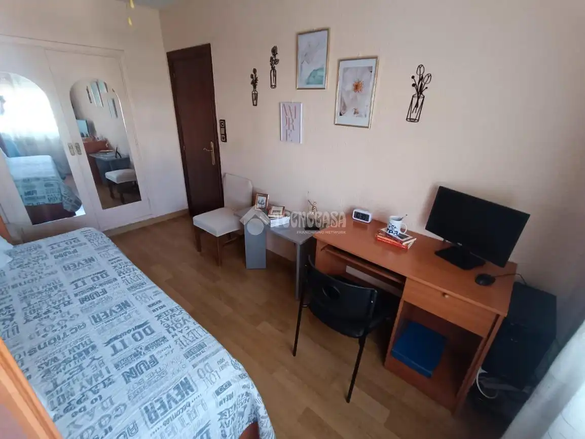Habitación de Piso en venta en Zaragoza con Aire acondicionado, Calefacción y Terraza
