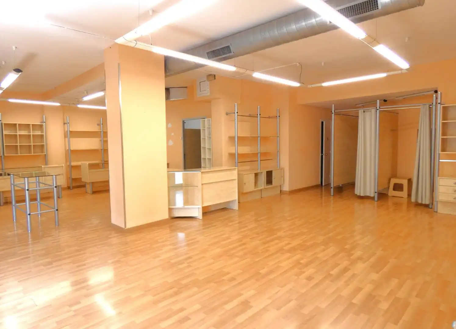 Business premises for sale in Sant Vicenç Dels Horts, imagen 3