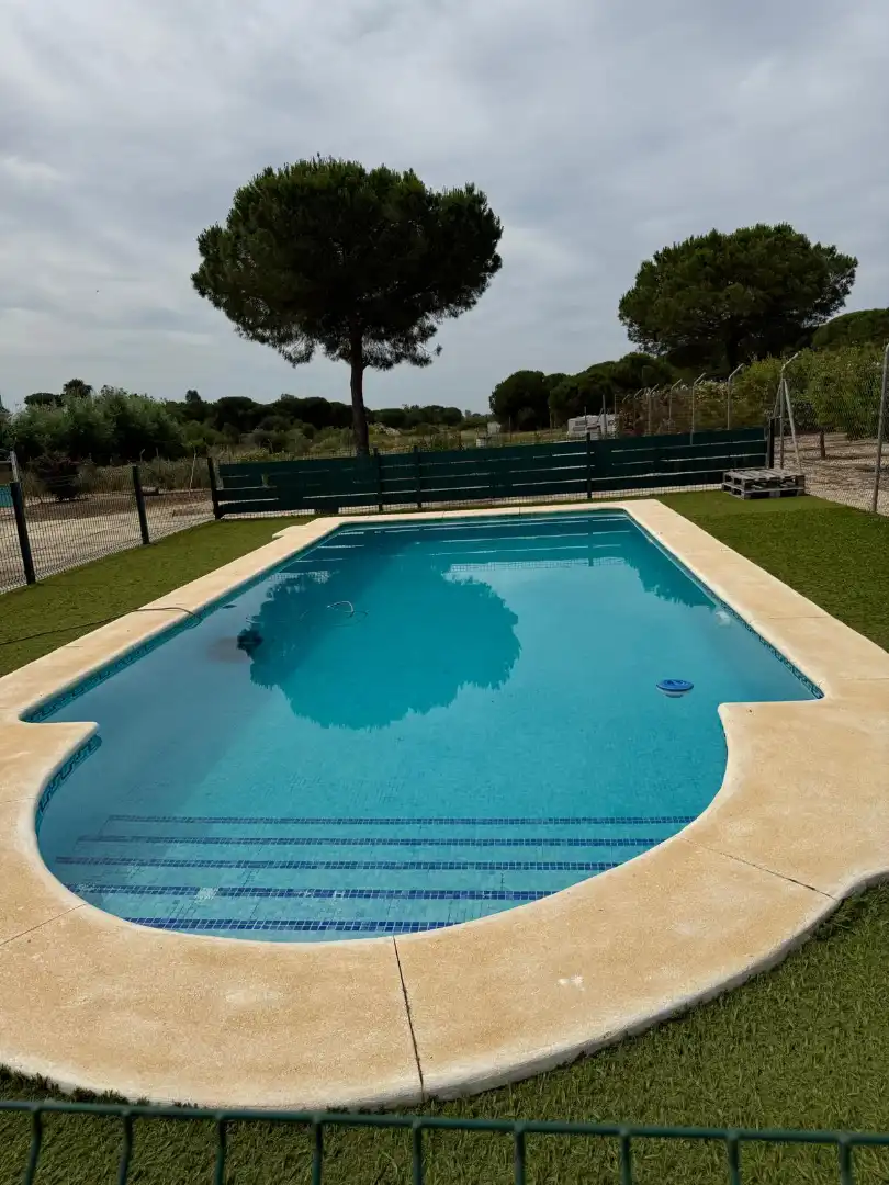 Schwimmbecken von Country house zum Verkauf in Lucena del Puerto mit Schwimmbad