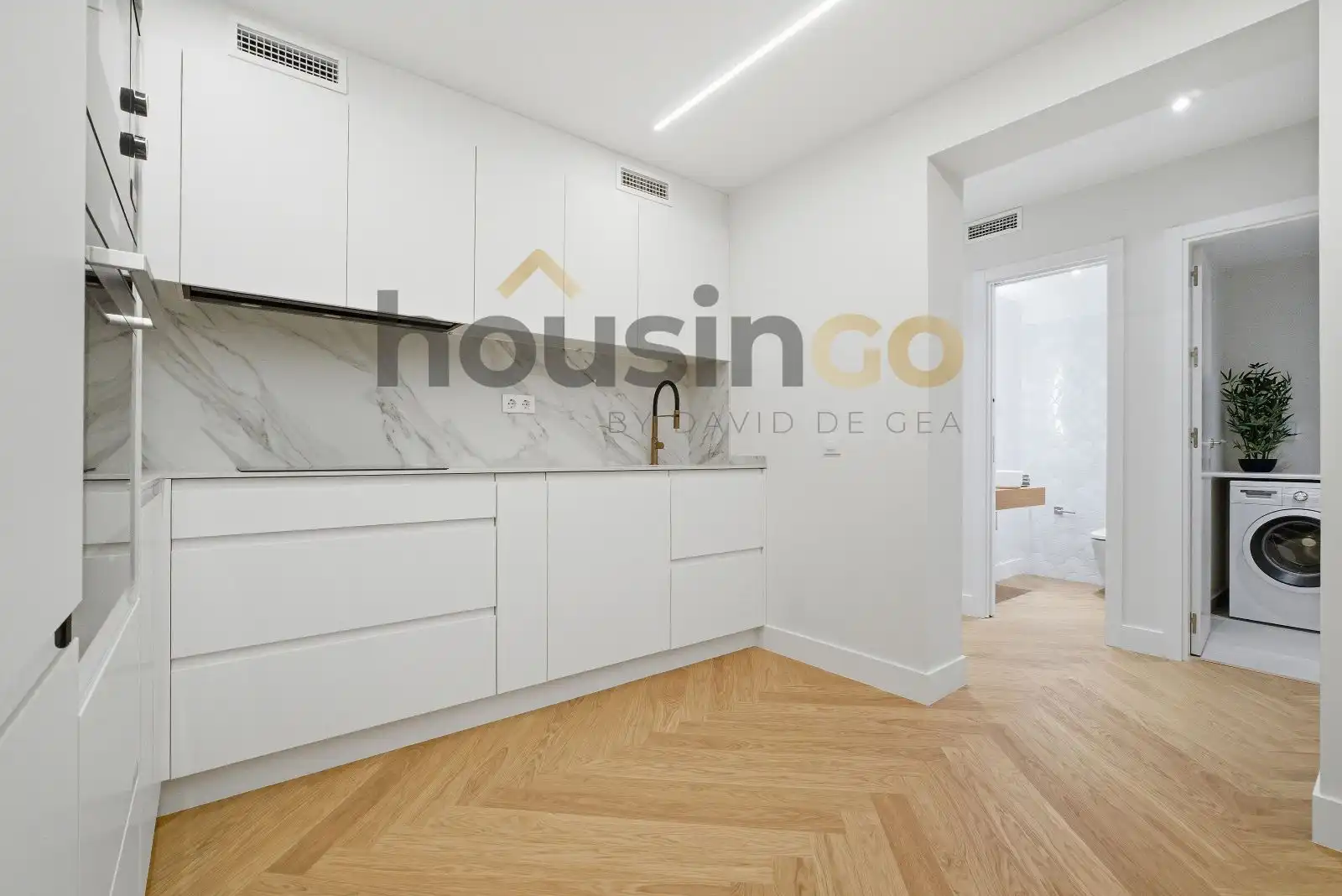 Kitchen of Flat for sale in Madrid  with Air Conditioner, Heating and Parquet flooring
