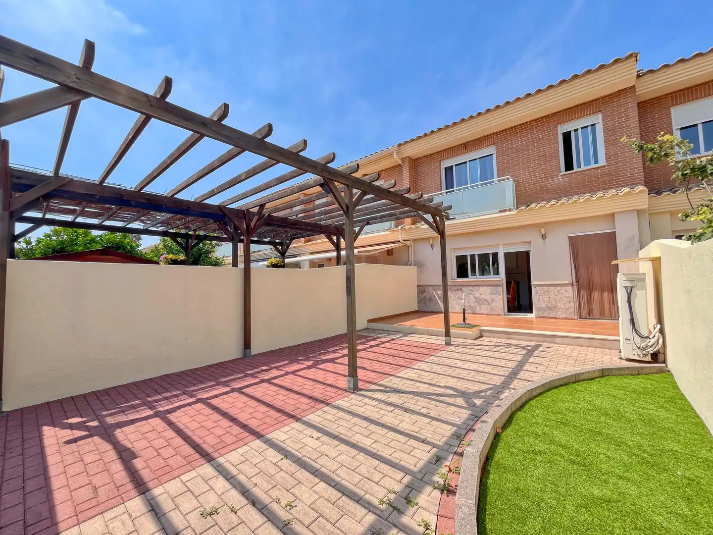 Terrassa de Casa adosada en venda en El Verger amb Aire condicionat, Terrassa i Piscina