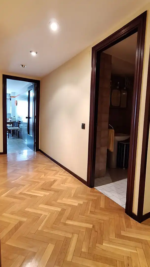 Piso de alquiler en Oviedo  con Calefacción, Parquet y Amueblado