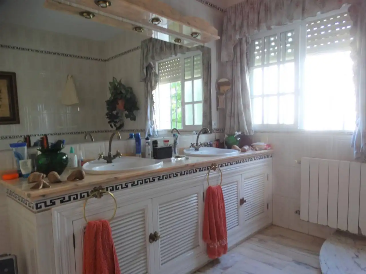 Baño de Casa o chalet en venta en Huelva con Aire acondicionado, Calefacción y Jardín privado