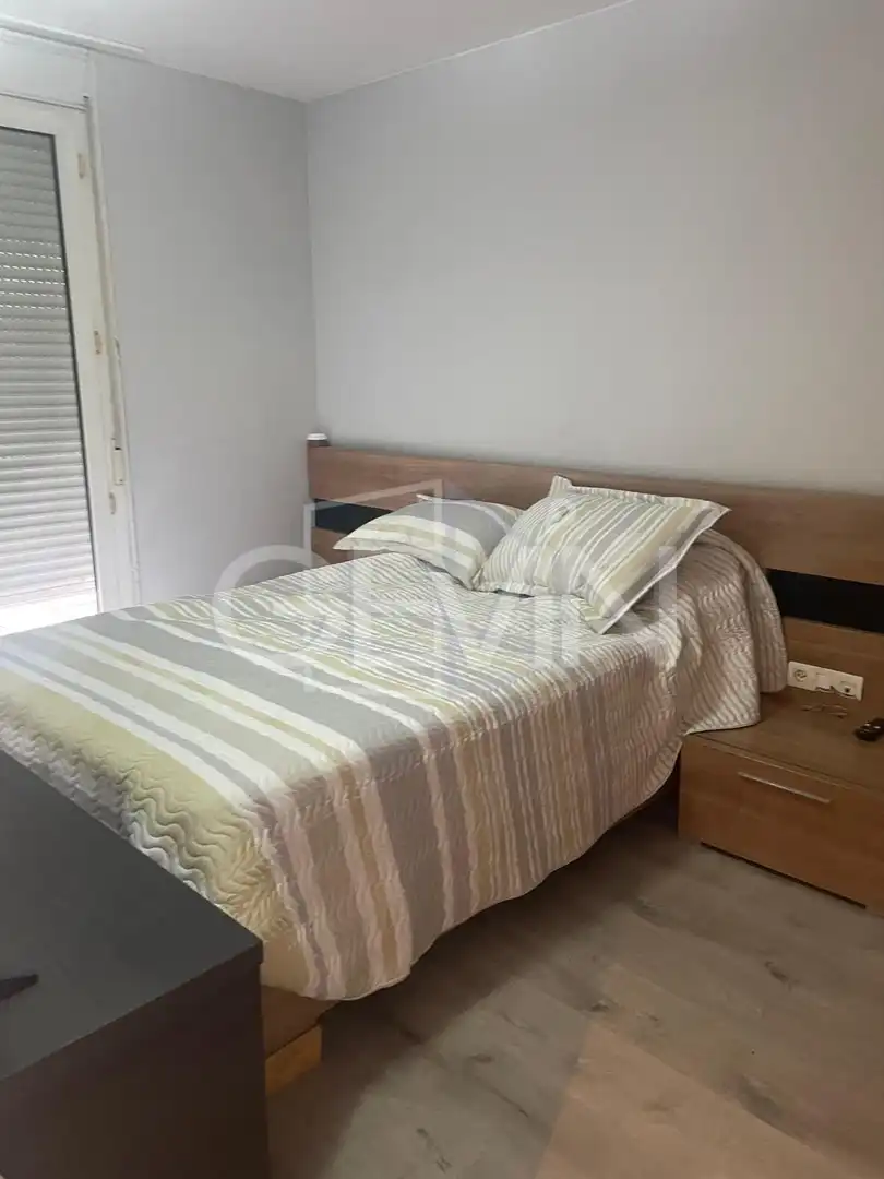 Dormitori de Pis en venda en Santa Perpètua de Mogoda amb Aire condicionat, Calefacció i Parquet