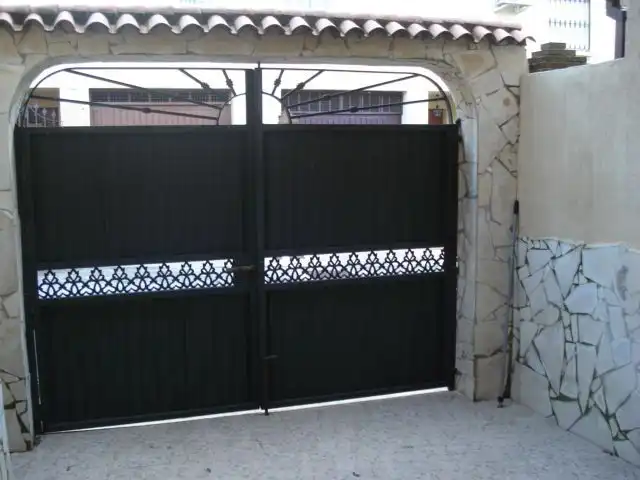 Casa adosada de lloguer en Algeciras amb Aire condicionat, Traster i Moblat