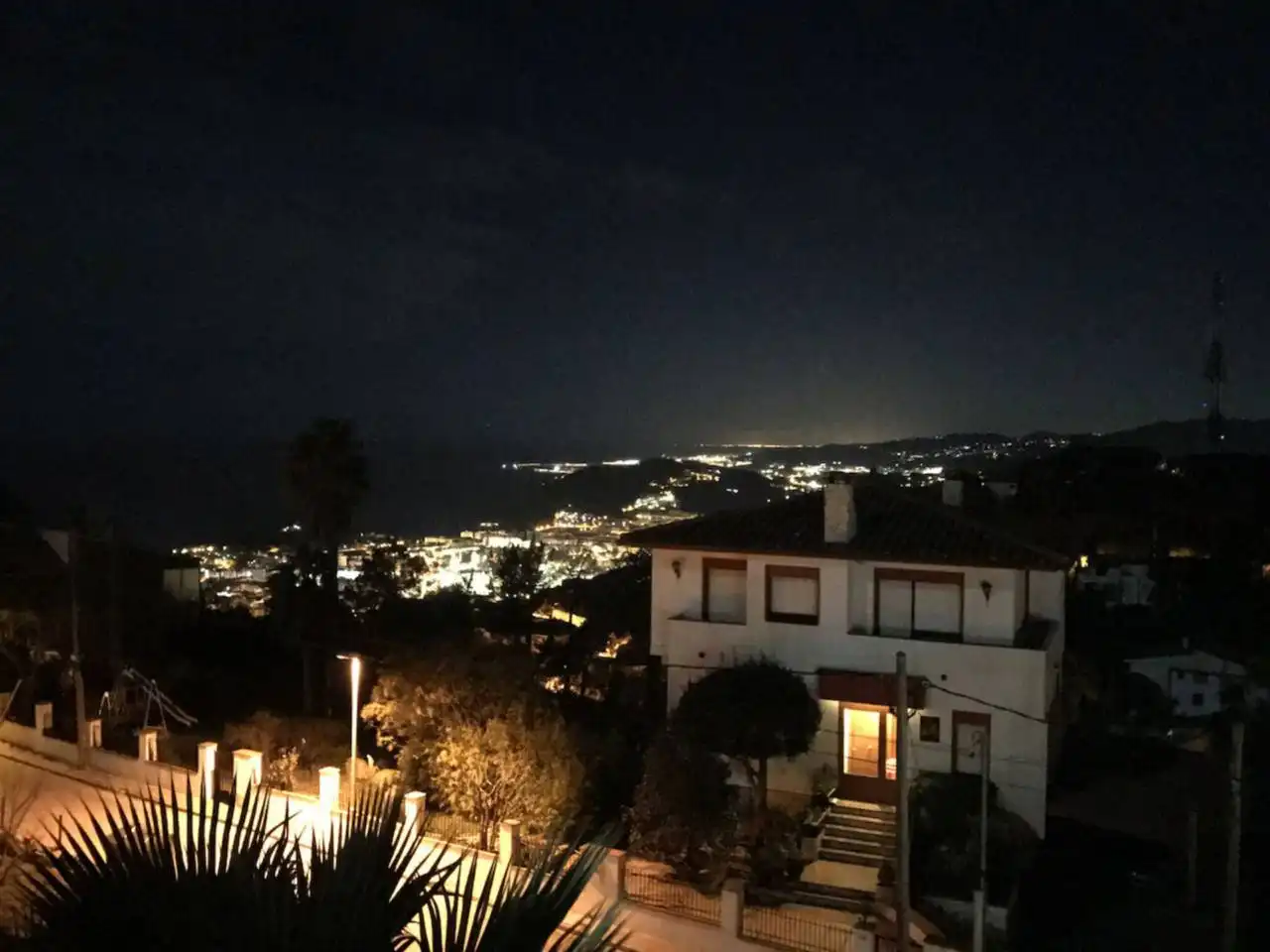 Vista exterior de Casa o xalet en venda en Lloret de Mar amb Aire condicionat, Calefacció i Jardí privat