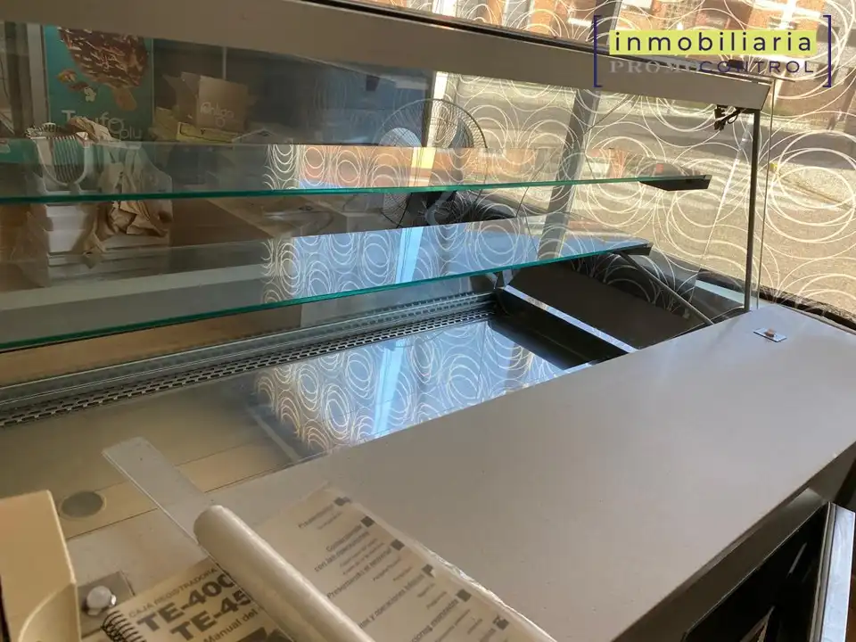 Local comercial de lloguer a Avenida Galo Ponte 54, imagen 5
