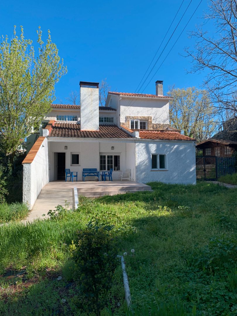 Vista exterior de Casa o xalet en venda en Valdemorillo amb Calefacció, Jardí privat i Terrassa