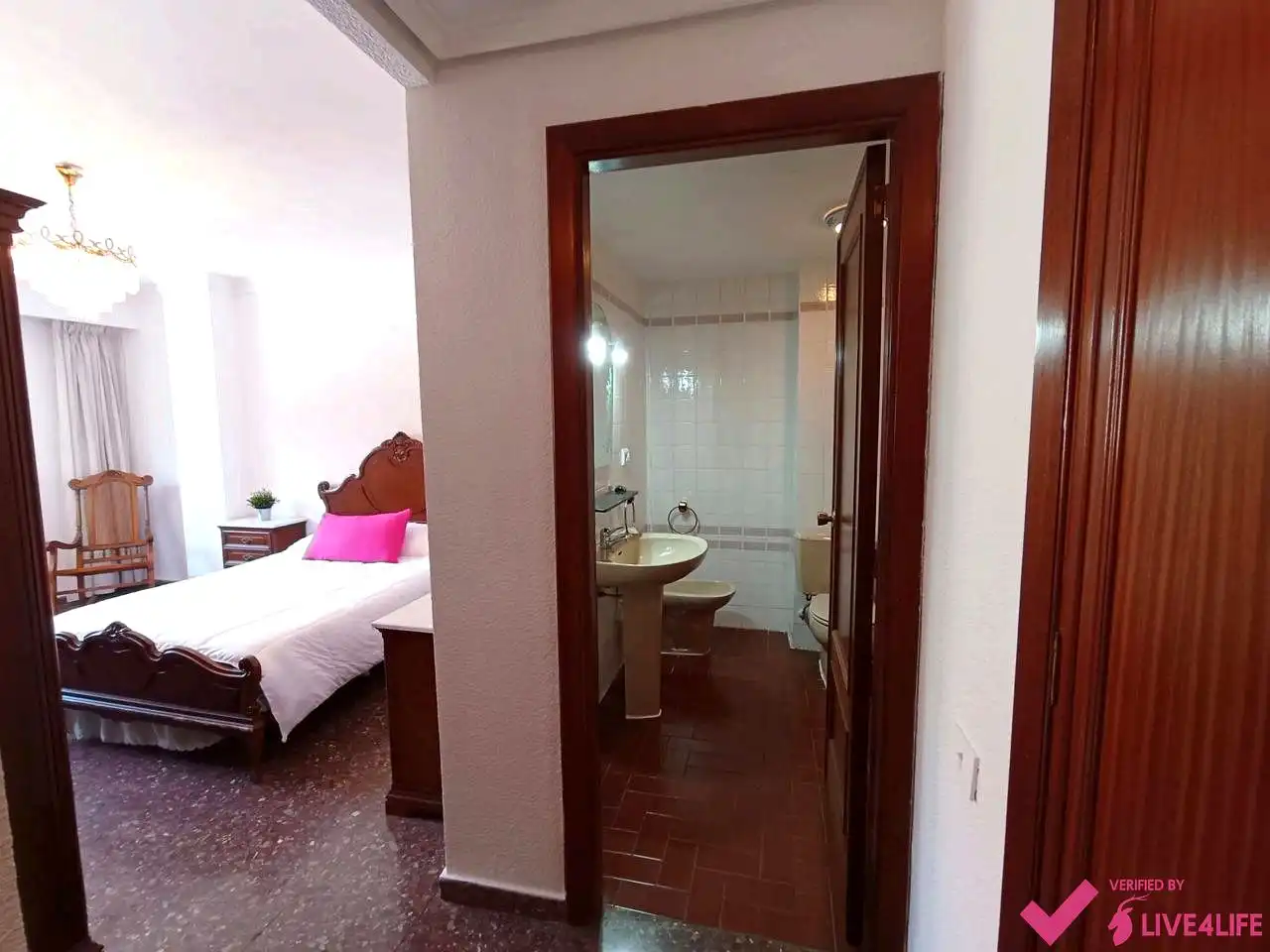 Habitación de Piso de alquiler en Valencia con Aire acondicionado, Terraza y Amueblado