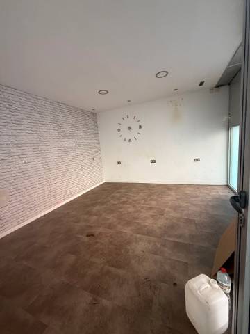 Local comercial en Alquiler en Can Vidalet