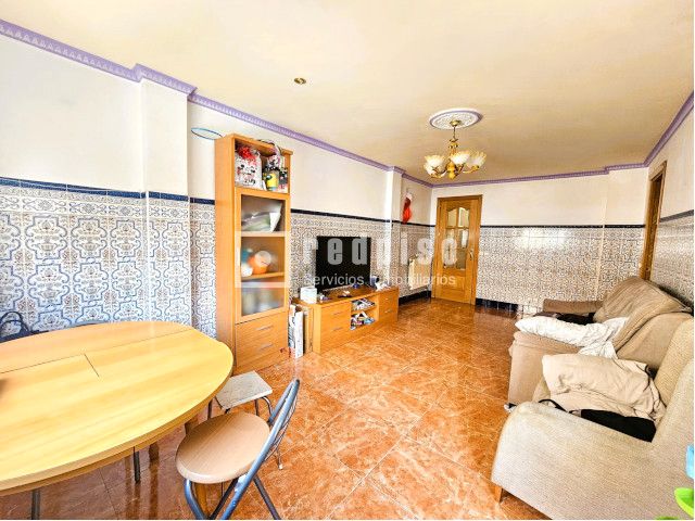 Living room of Flat for sale in Parla  with Air Conditioner, Heating and Terrace