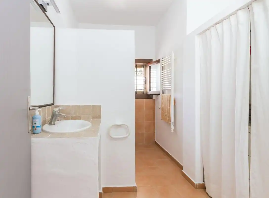 Casa rústica con terraza en venta en Sant Agustí-Cala de Bou, imagen 9