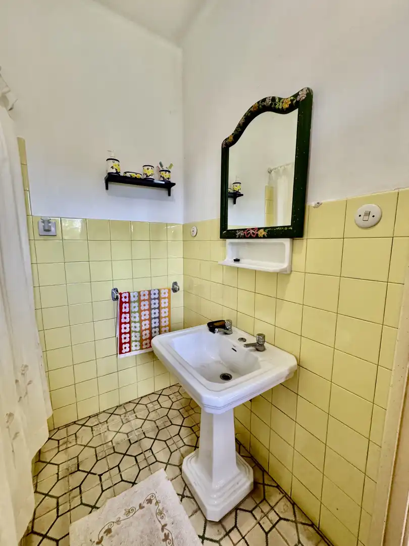 Baño de Casa adosada en venta en Molledo con Parquet, Terraza y Amueblado