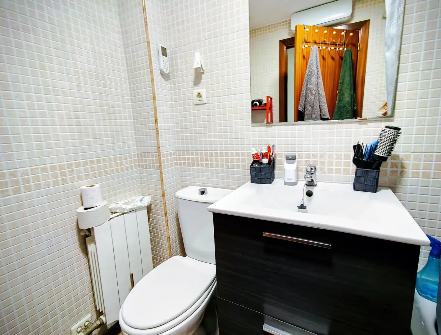 Baño de Casa adosada en venta en Tarragona con Aire acondicionado, Calefacción y Jardín privado