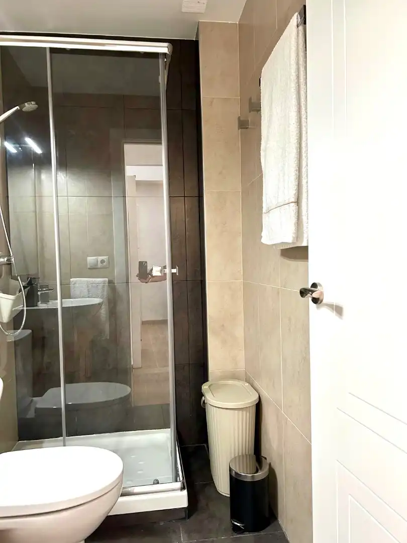 Baño de Ático de alquiler en Balanegra con Aire acondicionado, Calefacción y Jardín privado